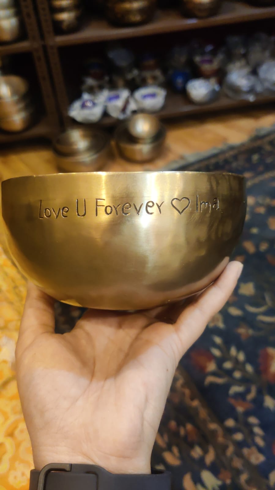 Personalise your singing bowl with custom engraving