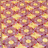 The touch of silk gives the pashmina an exceptional feel and a wonderful sheen.