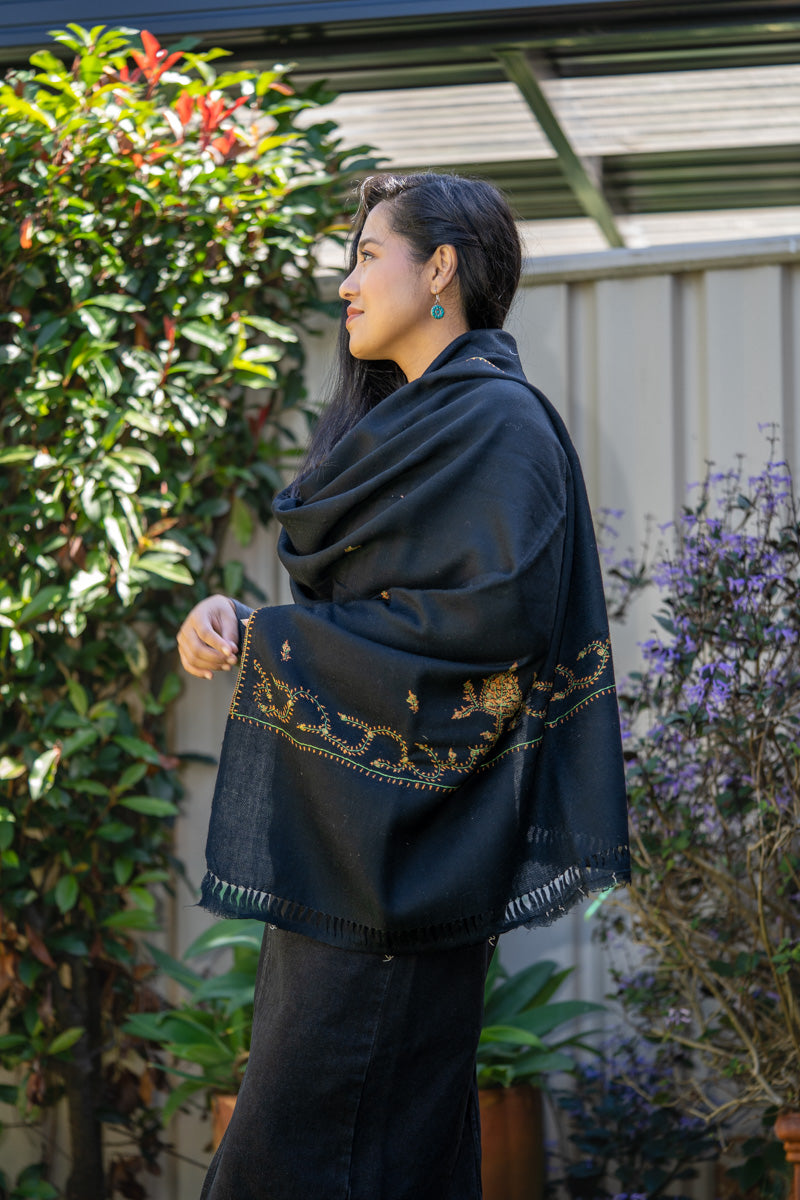 Light Embroidery Pashmina Shawl - Shop now from Himalayas shop