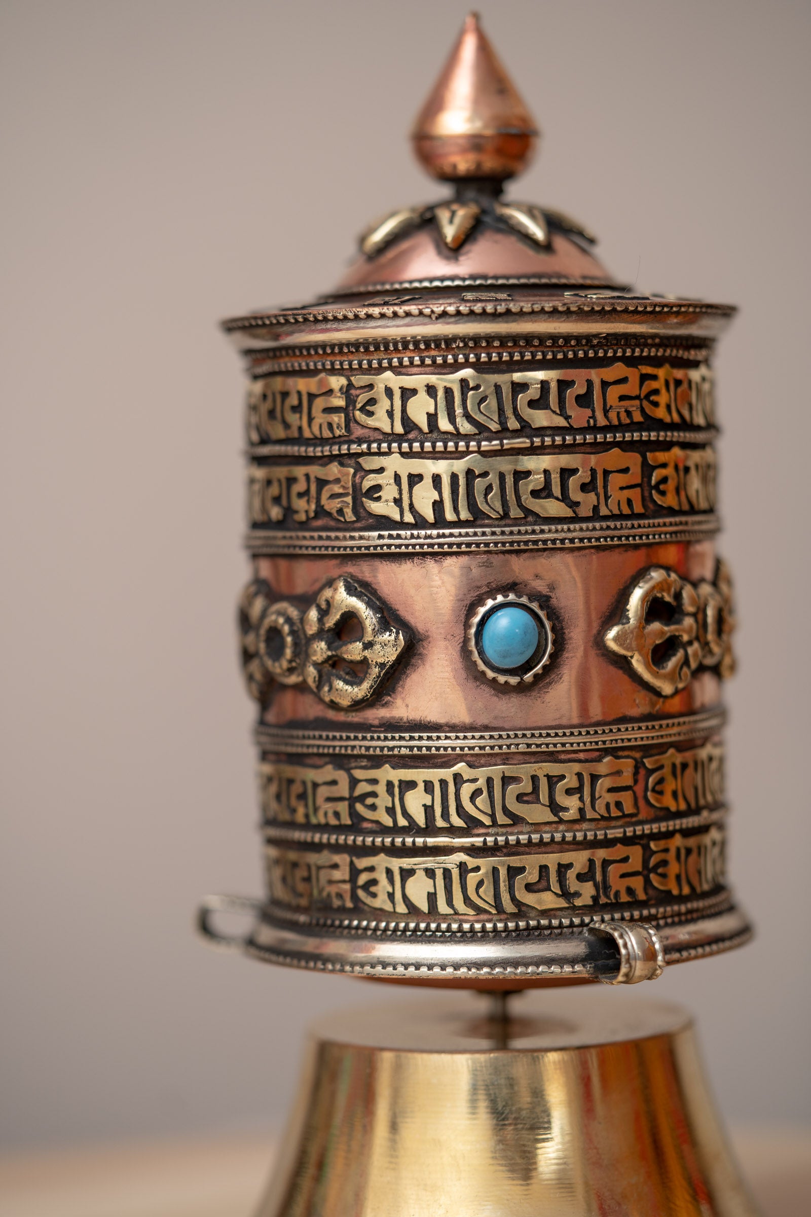  Bajra Prayer Wheel spreads positive energy, compassion, and blessings to all sentient beings.
