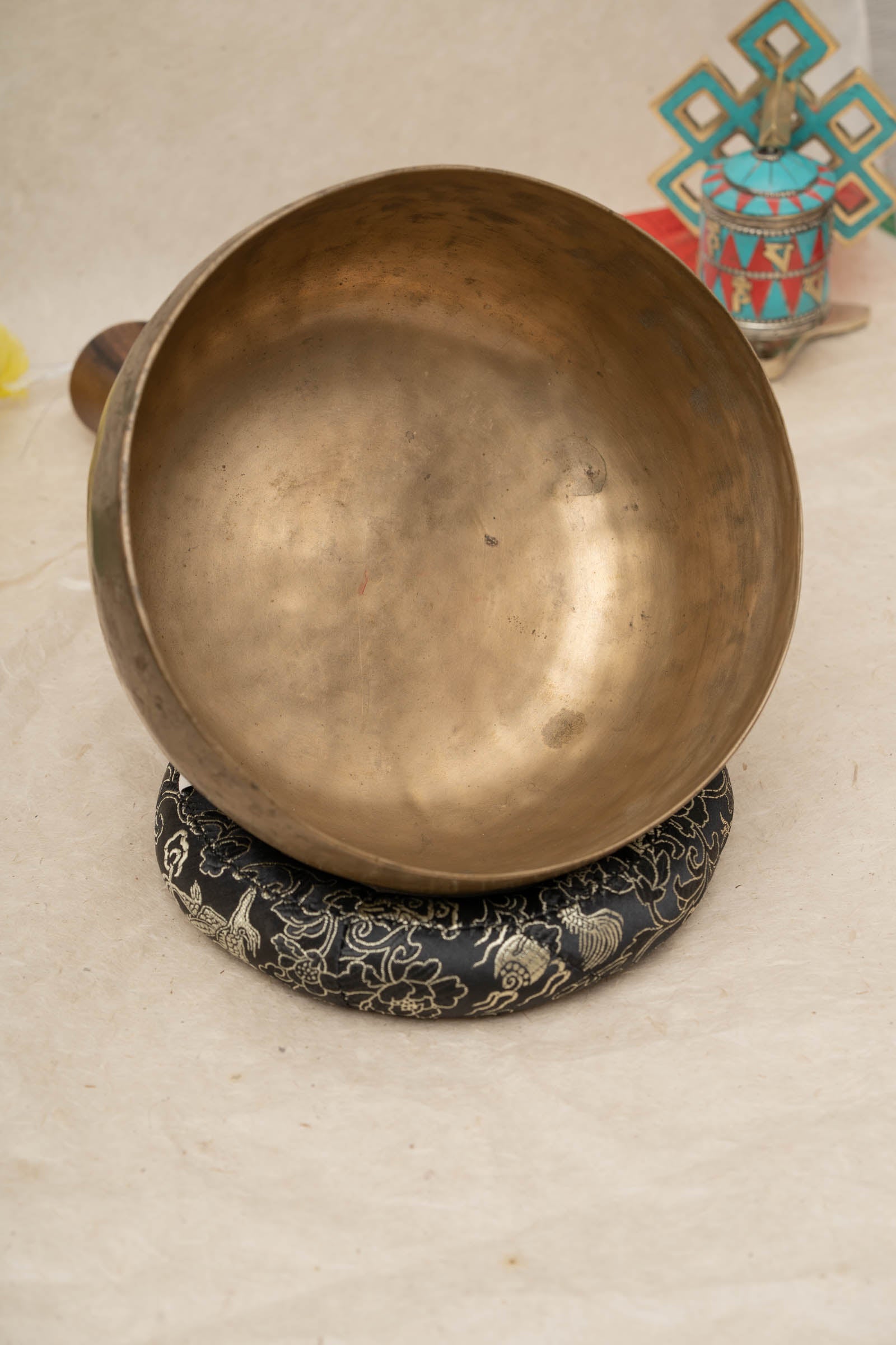 Thadobati Singing Bowl (Lower D3 & Higher A4) for sound and chakra healing.