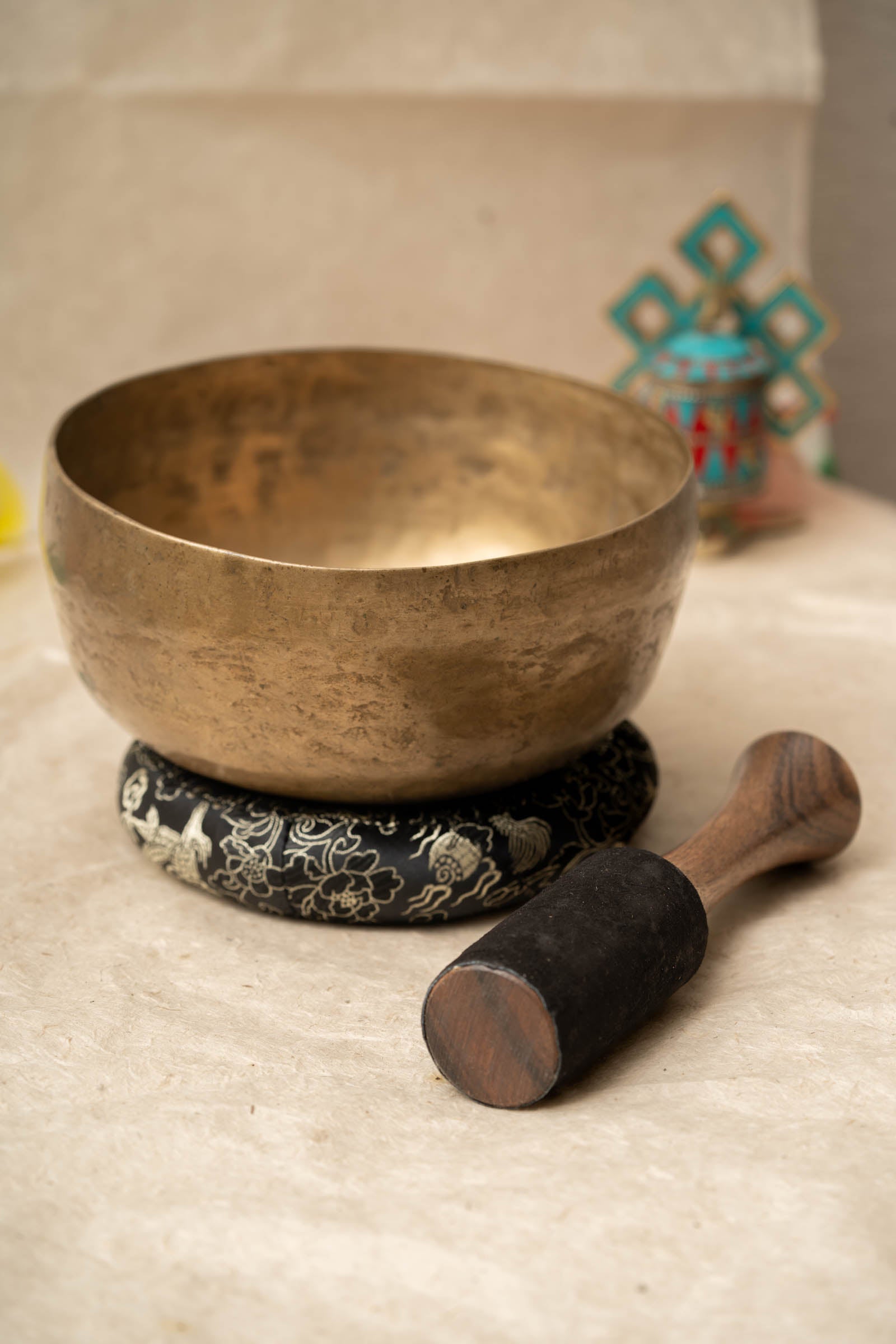 Thadobati Singing Bowl (Lower D3 & Higher A4) for sound and chakra healing.