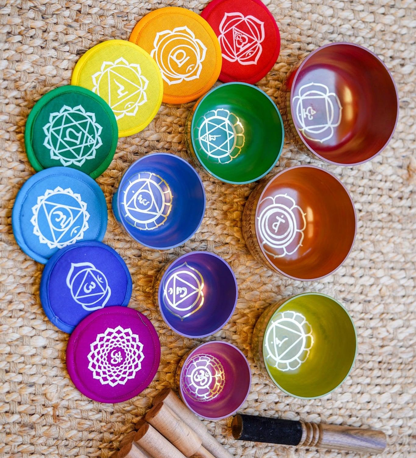 7 Colourful Singing Bowl Chakra Set - Himalayas Shop