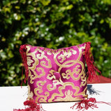 Square singing bowl cushion for meditation