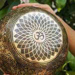 Chengresi Singing Bowl for meditation and healing. Large size Singing Bowl for Altar space.