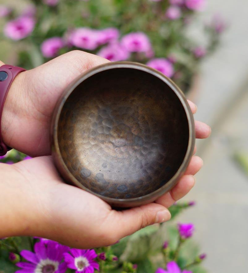 Dotted hammered singing bowl from Nepal