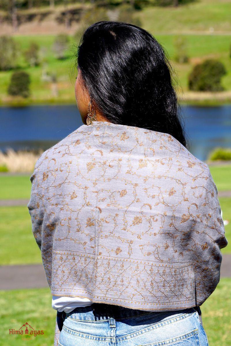 Lavender color pure pashmina shawl from Nepal for women. Pair it up with any attire for the classy look.