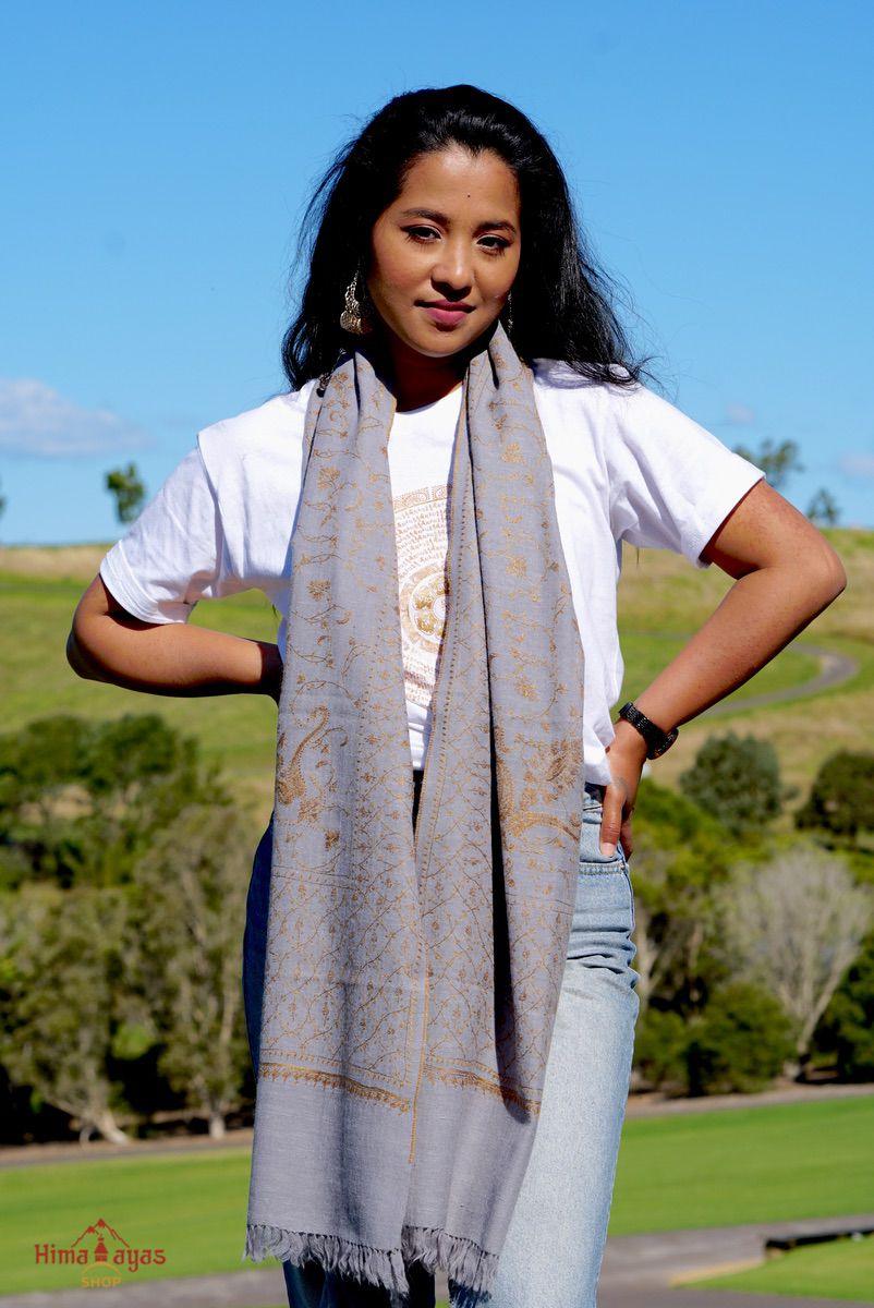 Lavender color pure pashmina shawl from Nepal for women. Pair it up with any attire for the classy look.