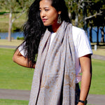 Lavender color pure pashmina shawl from Nepal for women. Pair it up with any attire for the classy look.