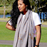 Lavender color pure pashmina shawl from Nepal for women. Pair it up with any attire for the classy look.