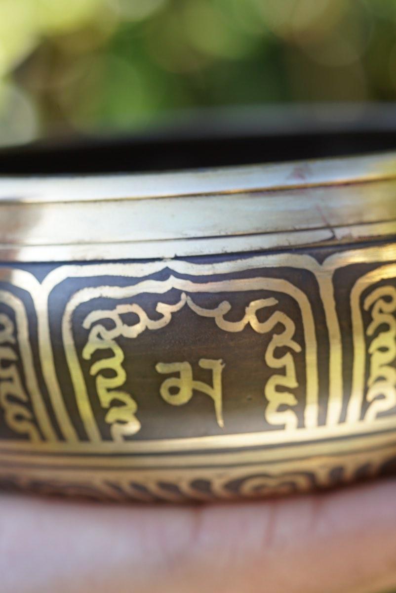 singing bowl for chakra healing and meditation