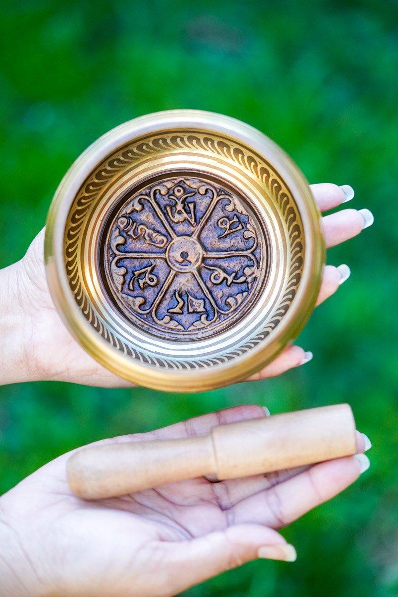 Om Mani Padme Hum Healing Singing Bowl - Himalayas Shop
