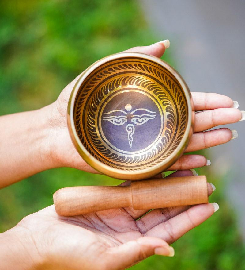 Singing bowl with Buddha Eye for sound healing and meditation