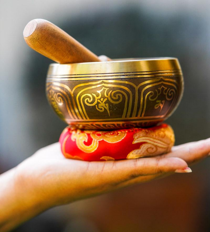 Singing bowl with Buddha Eye for sound healing and meditation