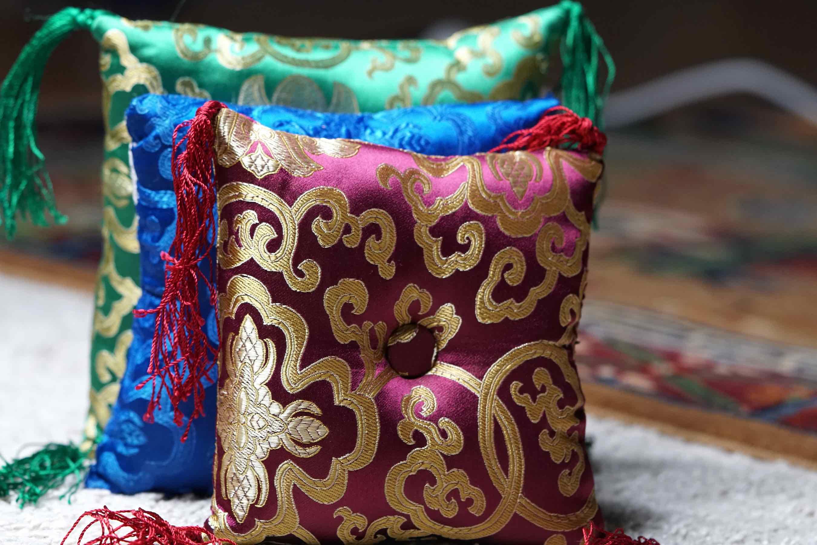 Square Silk Cushion for Singing Bowl