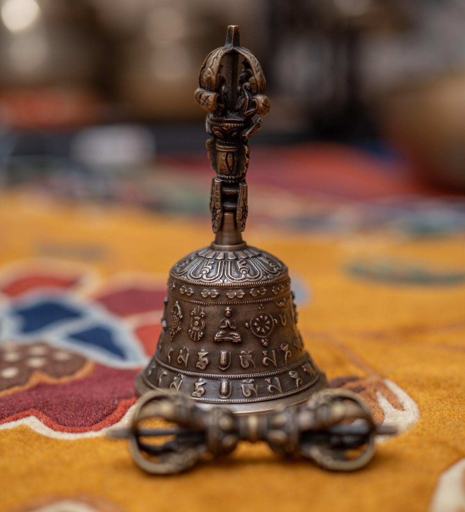 Tibetan Vajra and bell - Handmade Tibetan Vajra and bell - HimalayasShop