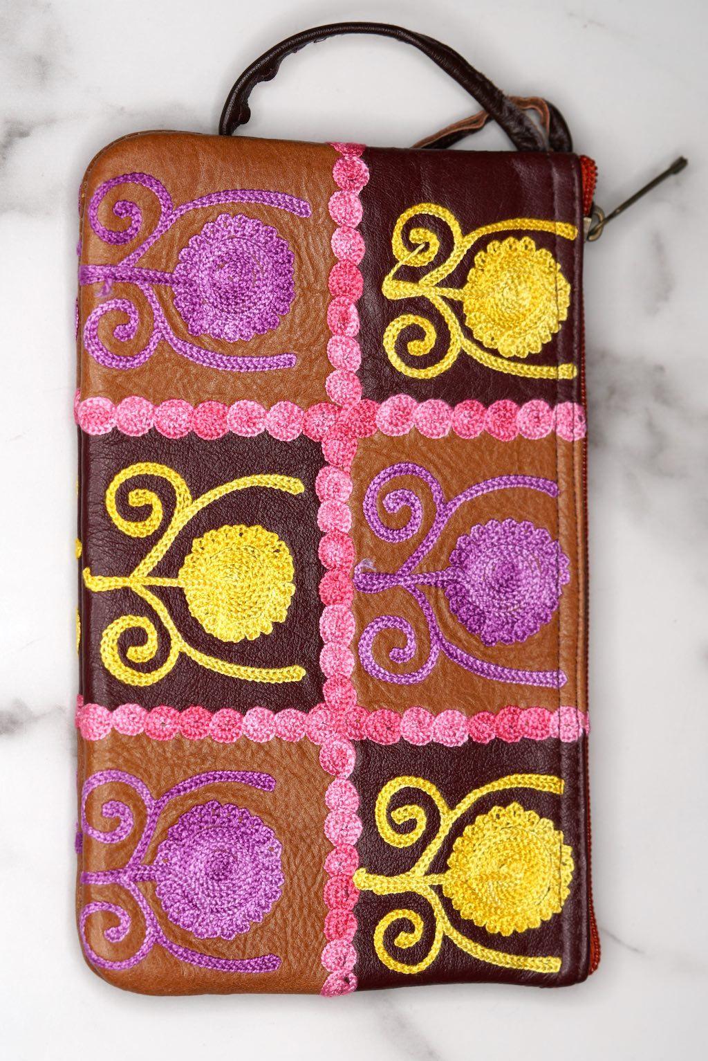 Unique style women purse with hand embroidery, easy to carry and stylist design