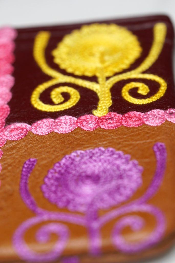 Unique style women purse with hand embroidery, easy to carry and stylist design