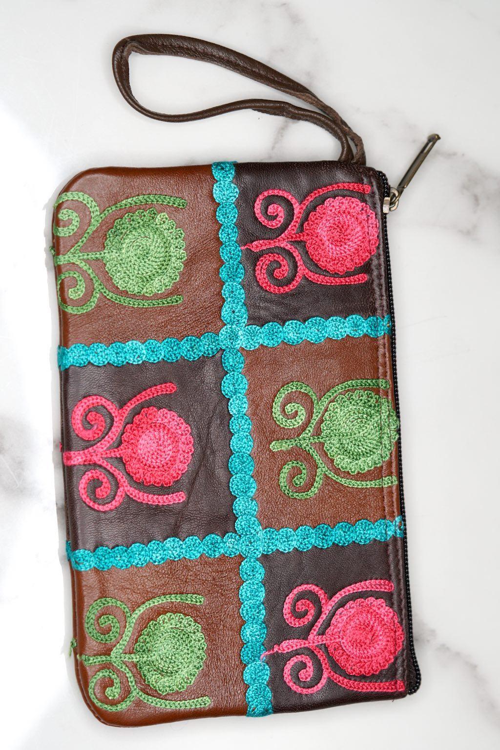 Unique style women purse with hand embroidery, easy to carry and stylist design