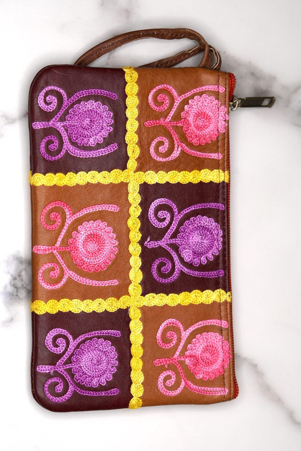 Unique style women purse with hand embroidery, easy to carry and stylist design