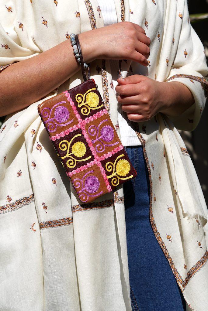 Unique style women purse with hand embroidery, easy to carry and stylist design