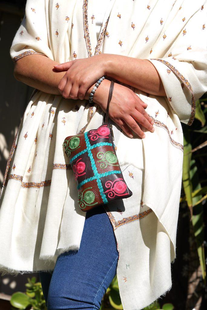 Unique style women purse with hand embroidery, easy to carry and stylist design