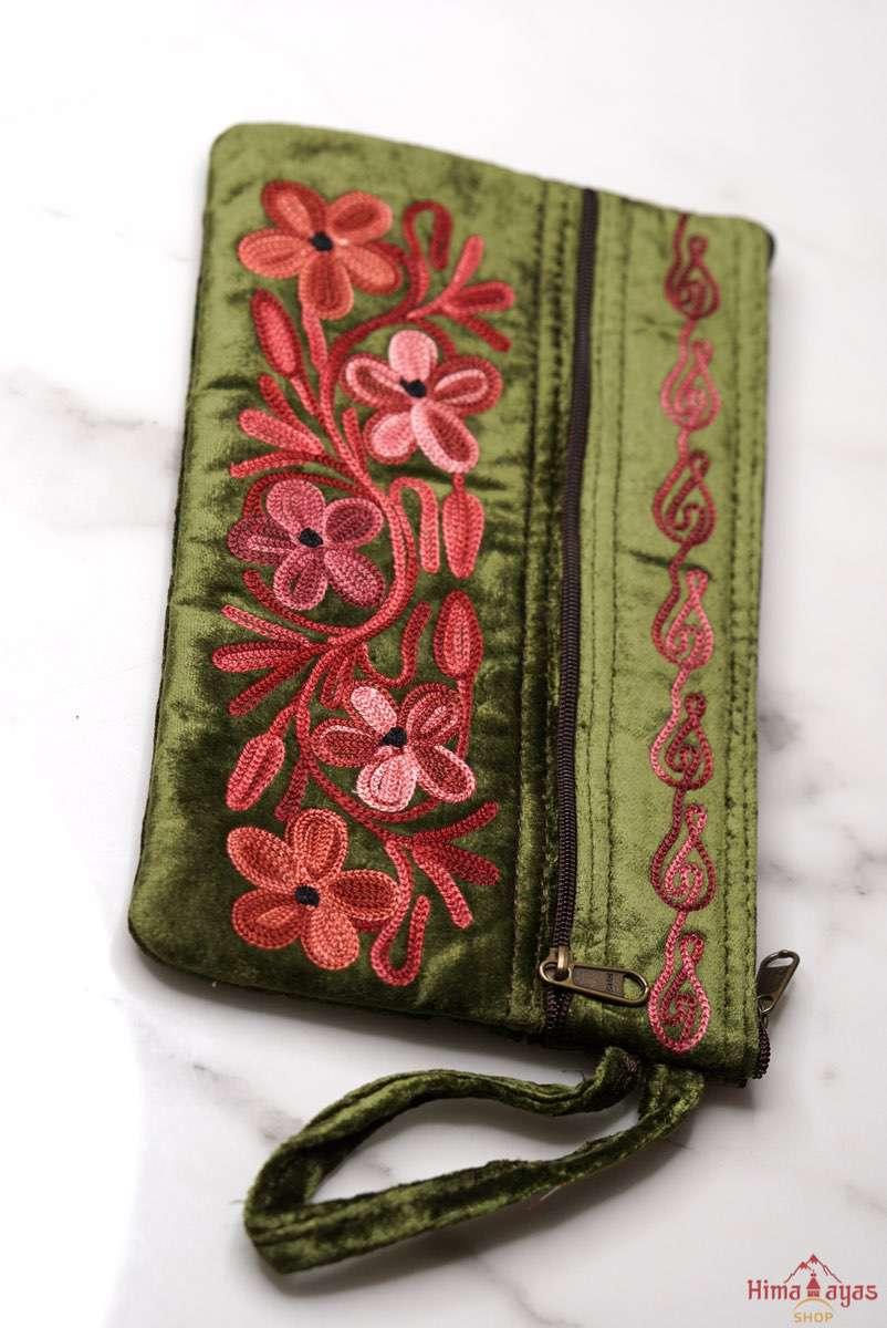 Unique style women wristlet pouch  with hand embroidery, easy to carry and stylist design