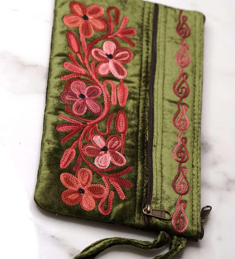 Unique style women wristlet pouch  with hand embroidery, easy to carry and stylist design