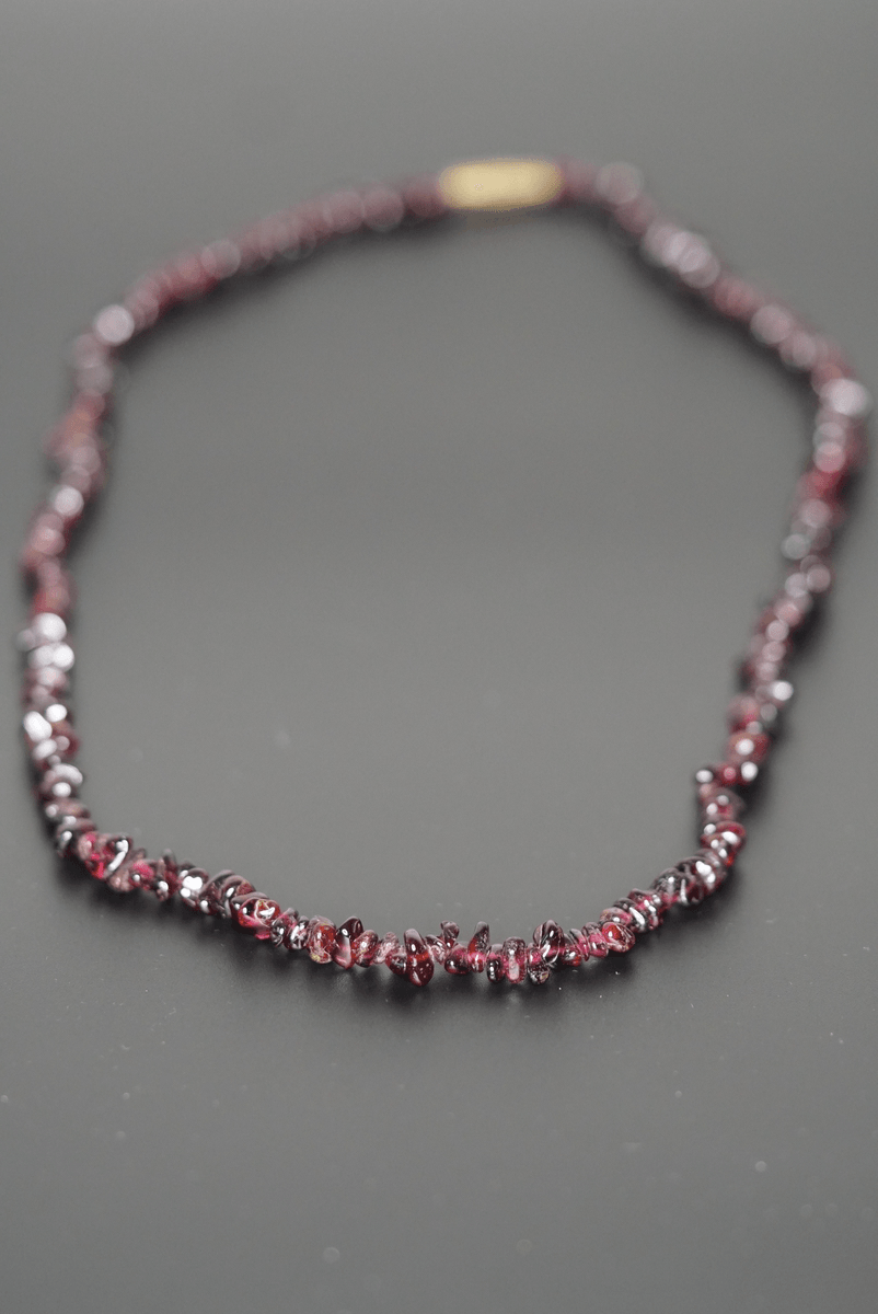 Red Garnet crystal chips necklace wine color 