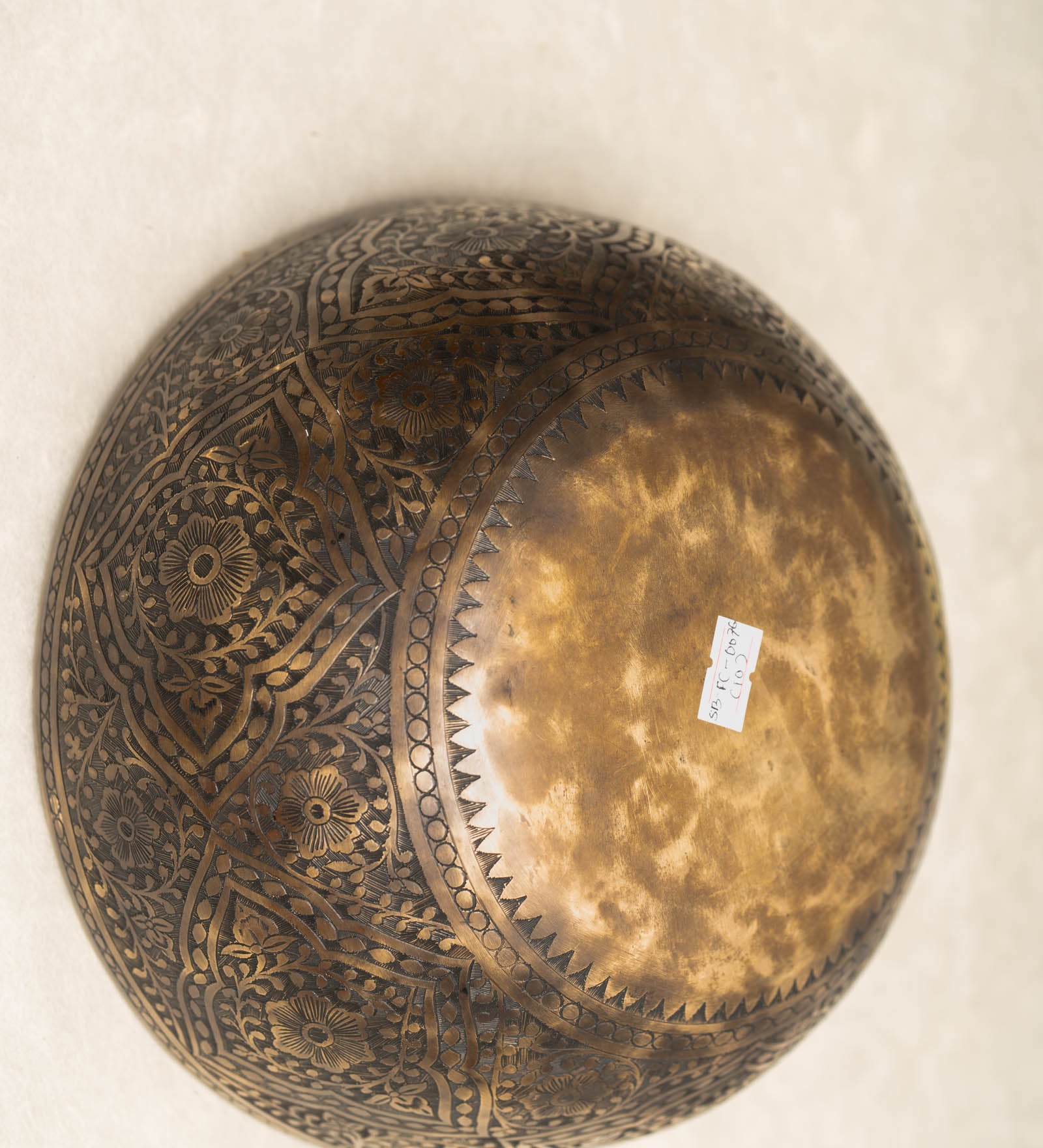 Handmade Himalayan lotus singing bowl carved design tuned to F3 and C5 for throat chakra sound healing