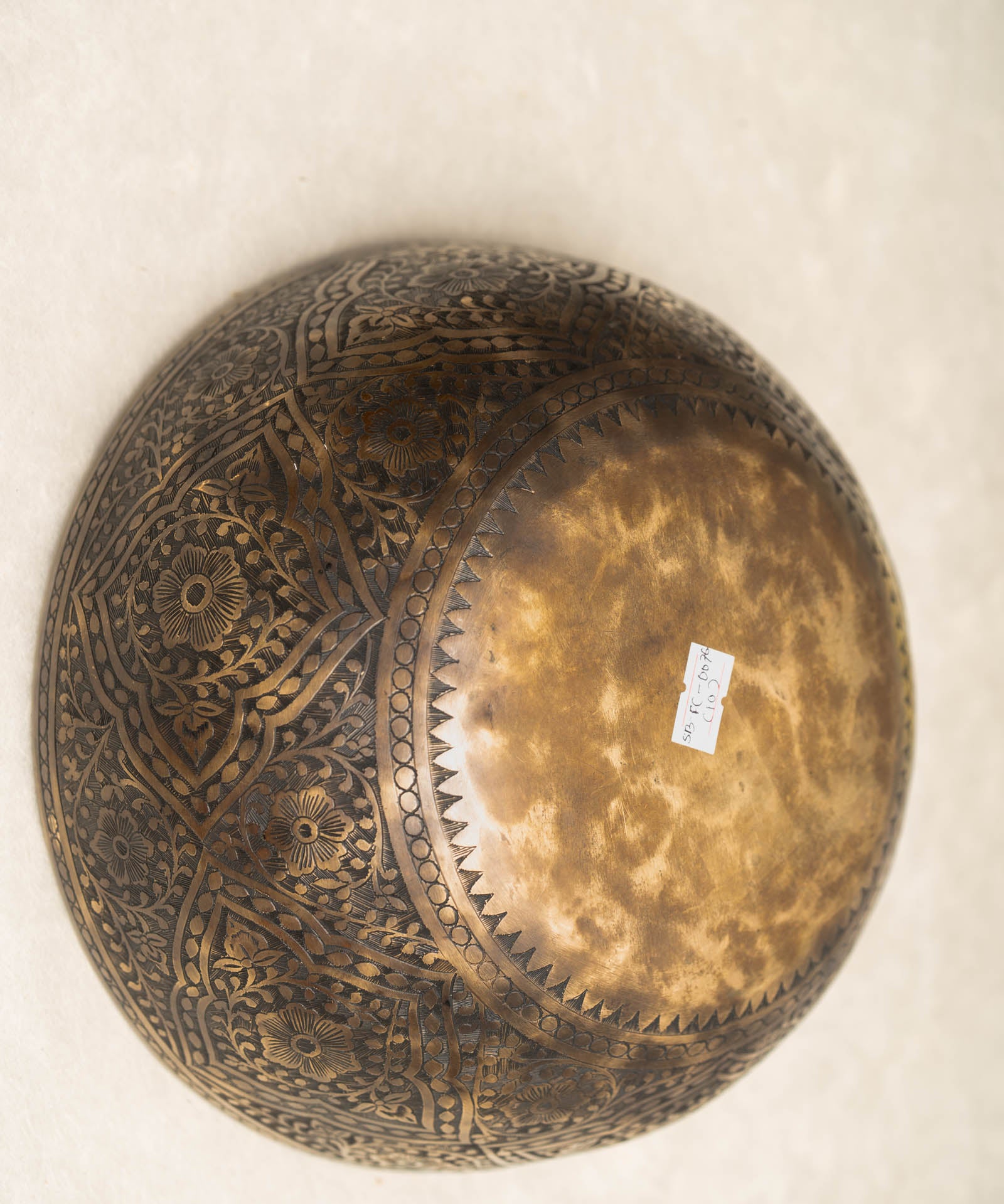 Handmade Himalayan lotus singing bowl carved design tuned to F3 and C5 for throat chakra sound healing