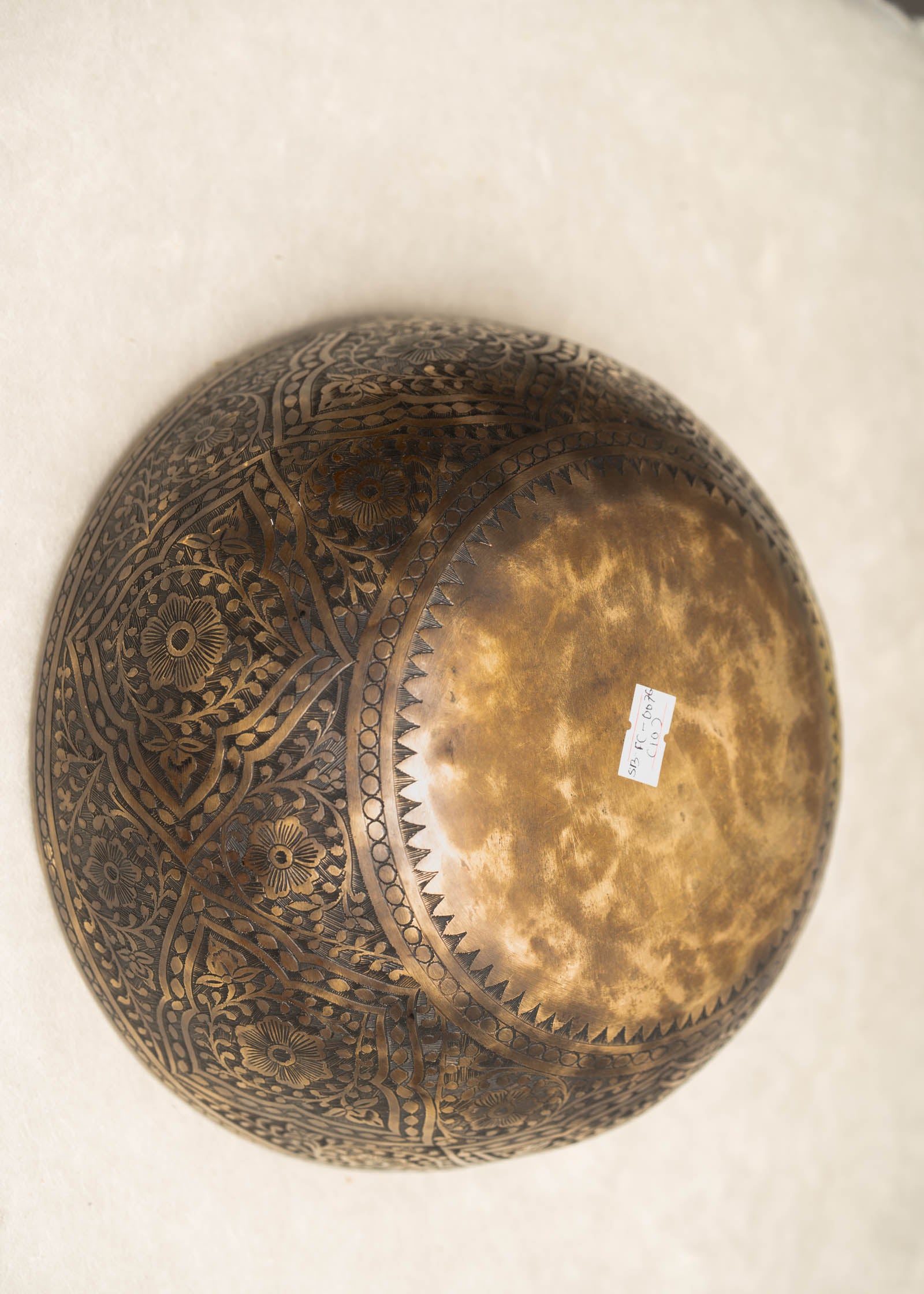 Handmade Himalayan lotus singing bowl carved design tuned to F3 and C5 for throat chakra sound healing