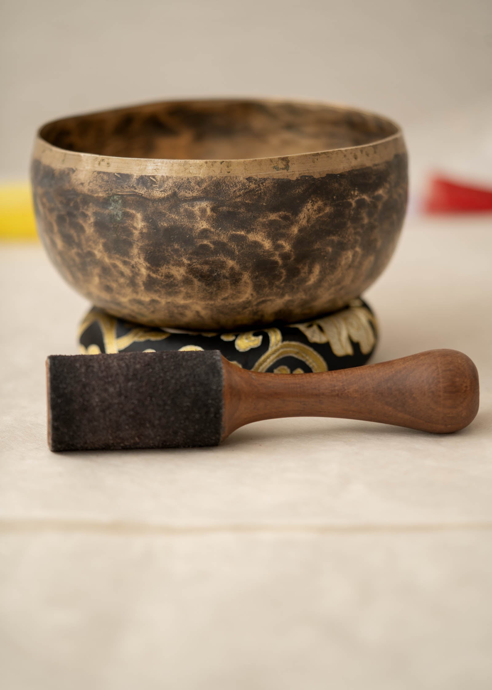 Kopre singing bowl with 432Hz overtone for meditation and sound healing