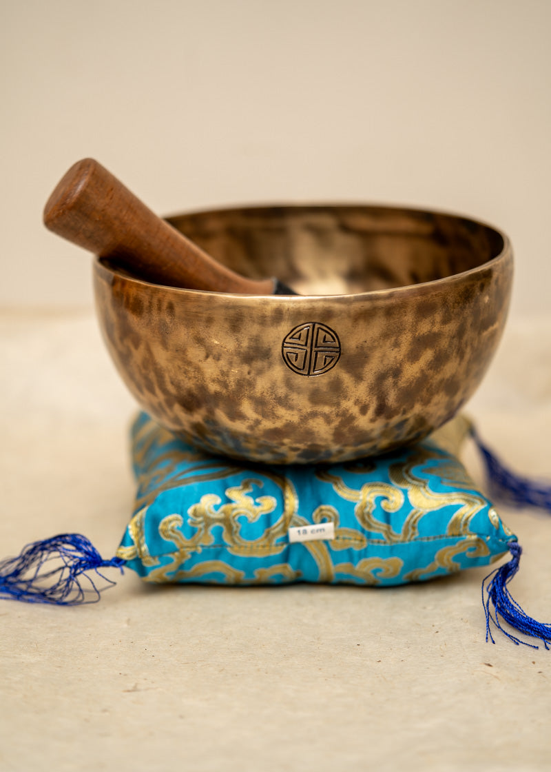 Throat Chakra Moon Bowl G2 (98 Hz) C6 (1070 Hz)