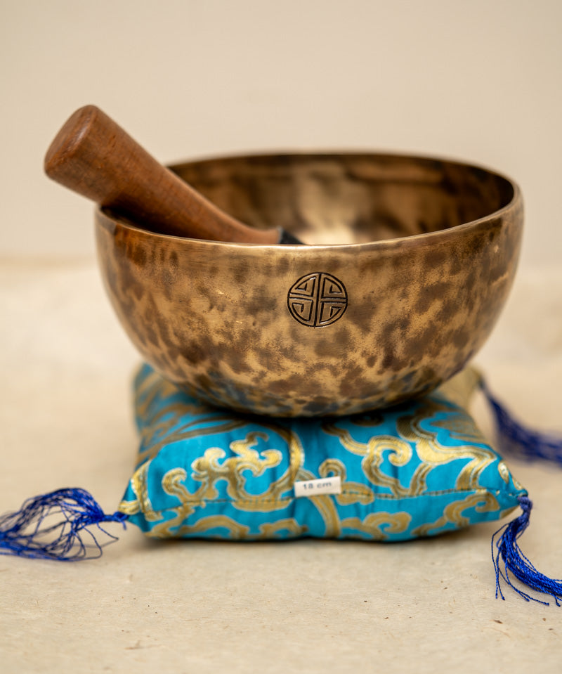 Throat Chakra Moon Bowl G2 (98 Hz) C6 (1070 Hz)