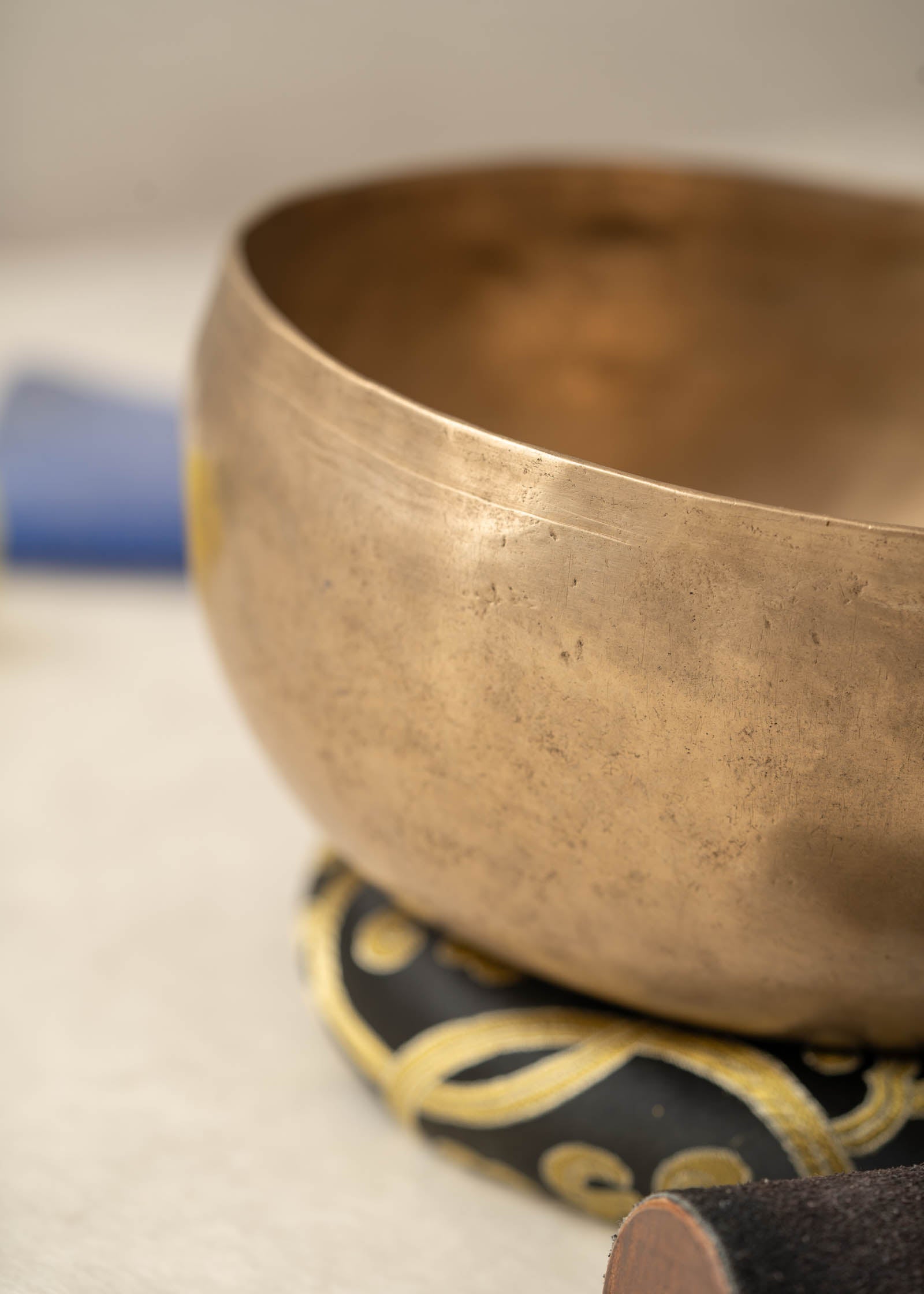 Handmade KOPRE BOWL with D3 Sacral Chakra fundamental note and G4 Throat Chakra overtone for meditation, sound healing, and yoga.