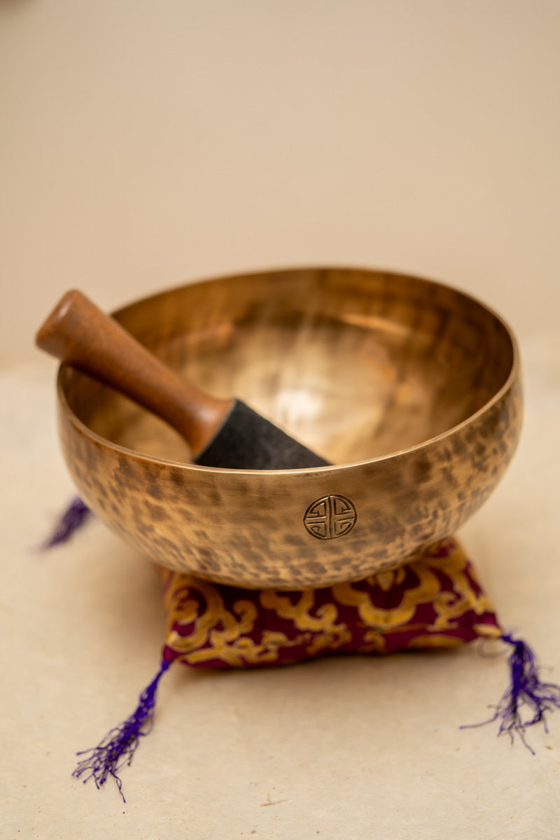 Crown Chakra Moon Bowl - Tibetan Bowl for meditation