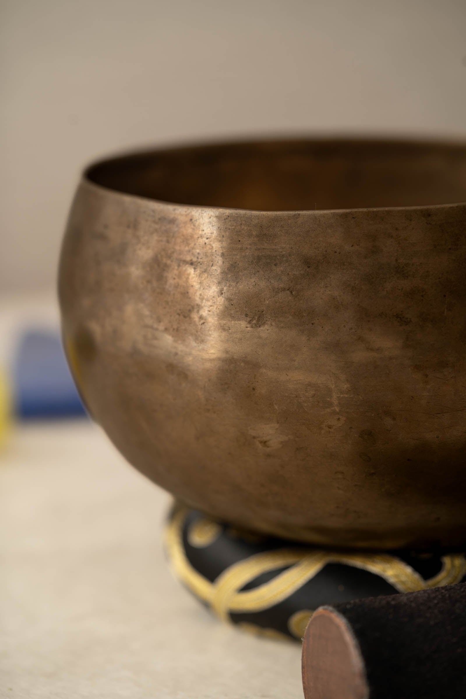 Handmade Kopre Bowl with B2 Crown Chakra fundamental note and B2 overtone for meditation, sound healing, and yoga.