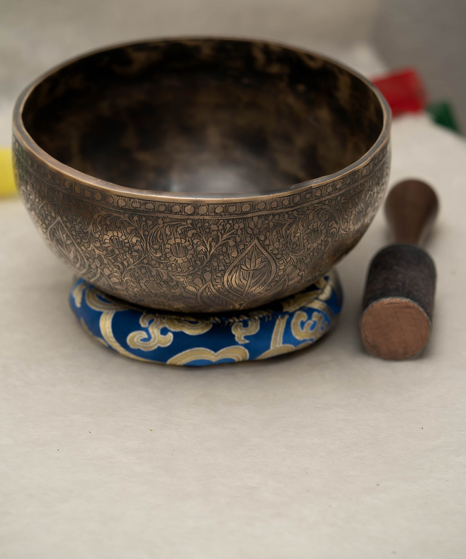 Handmade Himalayan traditional floral ornamental singing bowl carved design tuned to F3 and C5 for throat chakra sound healing