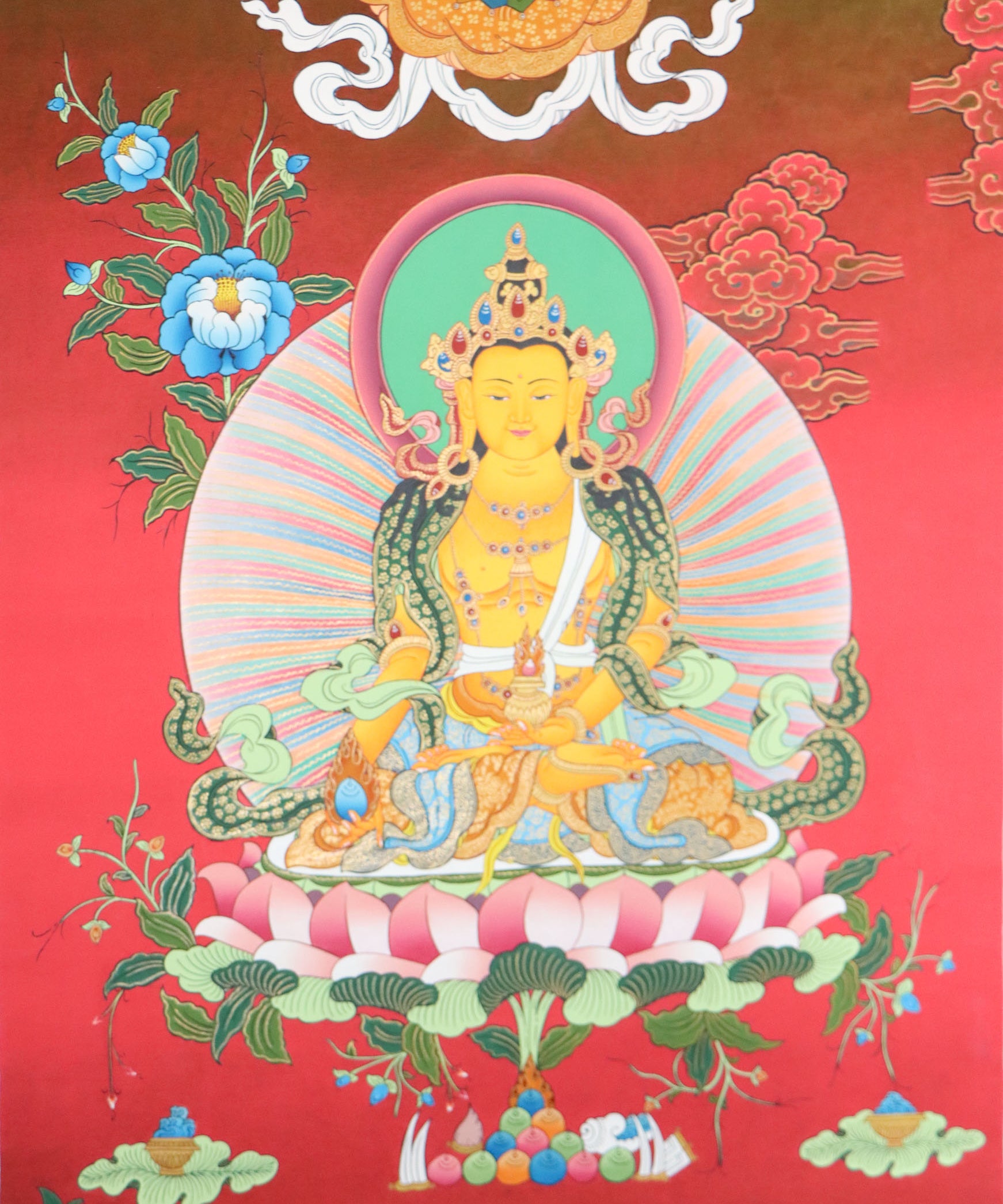 Crown Buddha Thangka is a strong visual aid for meditation and contemplation, enabling people to expand their knowledge of the Buddha's teachings.