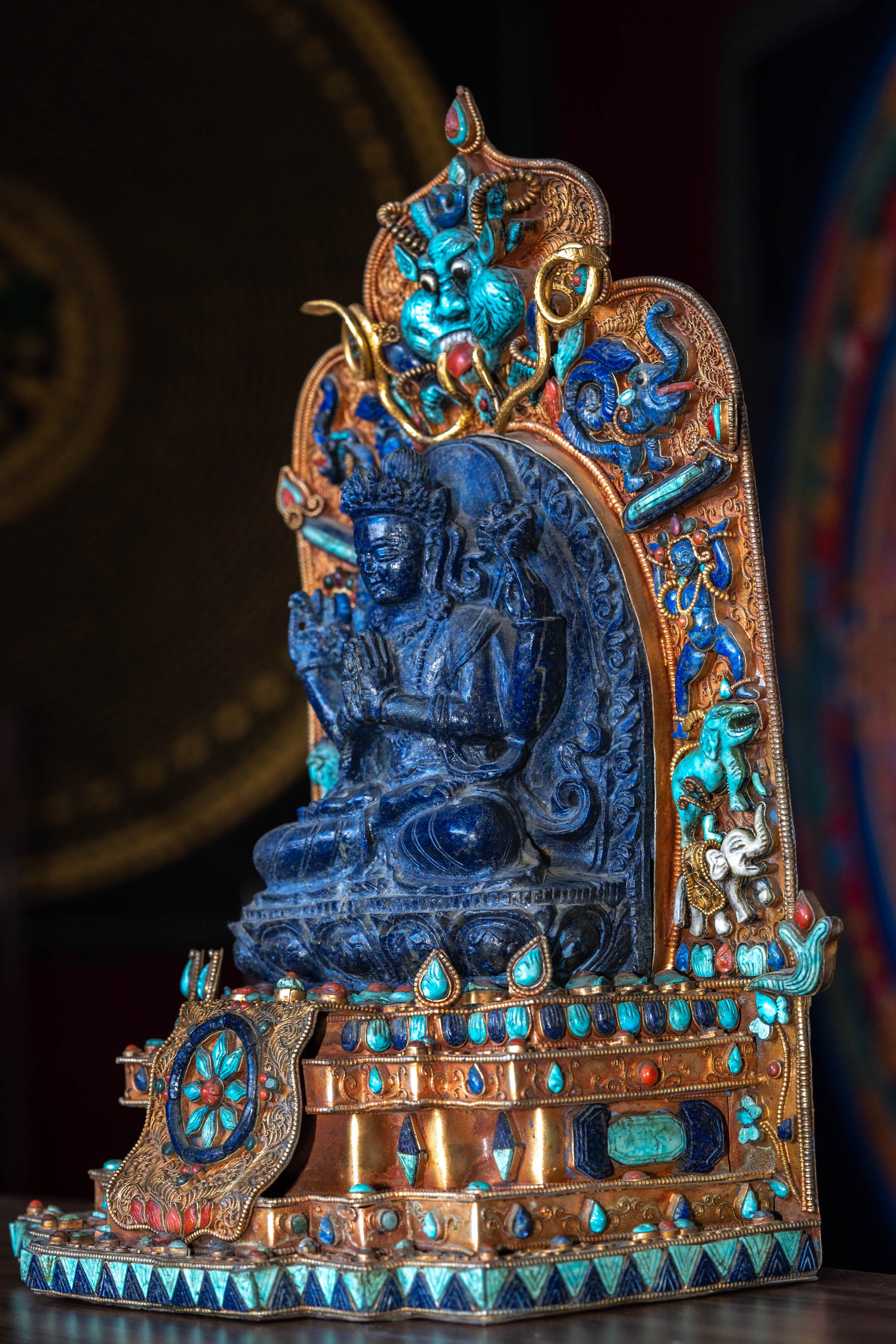Chengresi Statue on Lapis Stone.