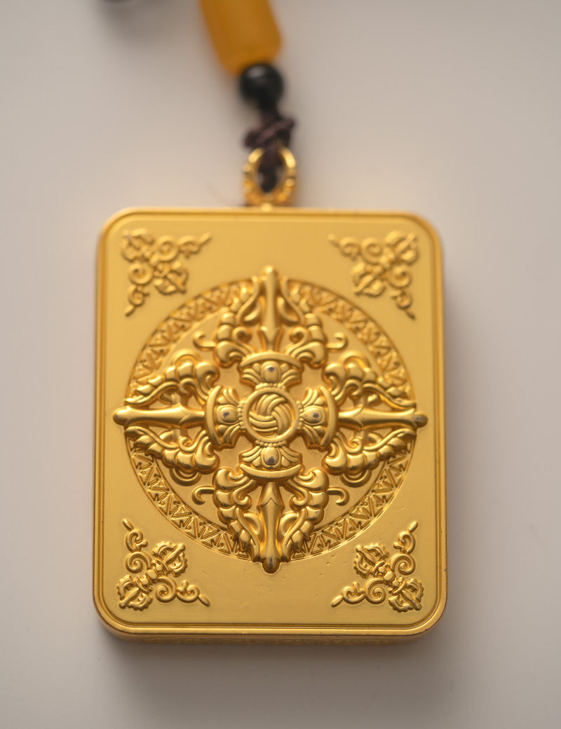 Avalokiteshvara
 Ghau Thangka Locket