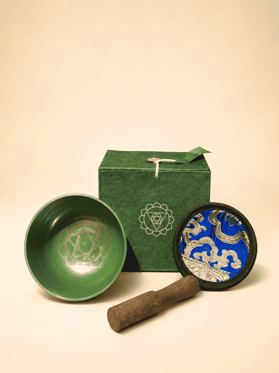 Anahata chakra singing bowl for balance and reiki