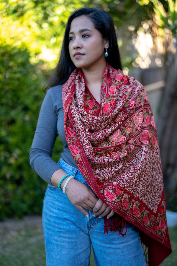 Pashmina , luxurious fashion accessory.