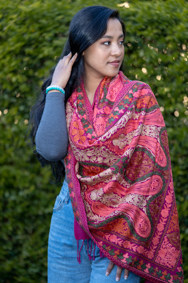 Cashmere Pashmina Shawl made with 100% pashmina.