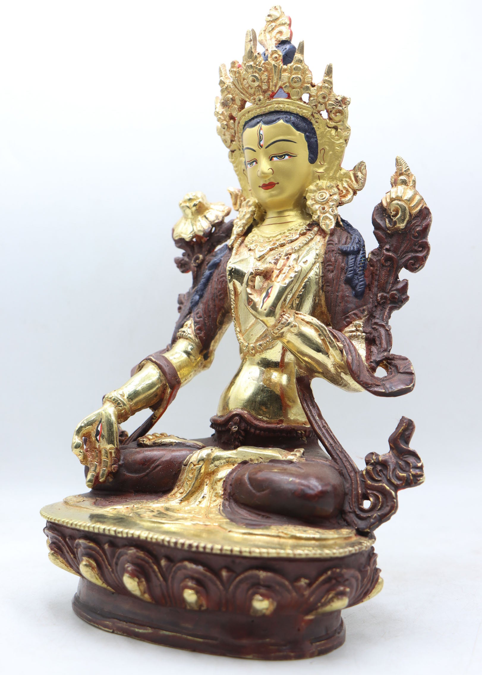 White Tara Statue for devotion and meditation in Buddhist practices.