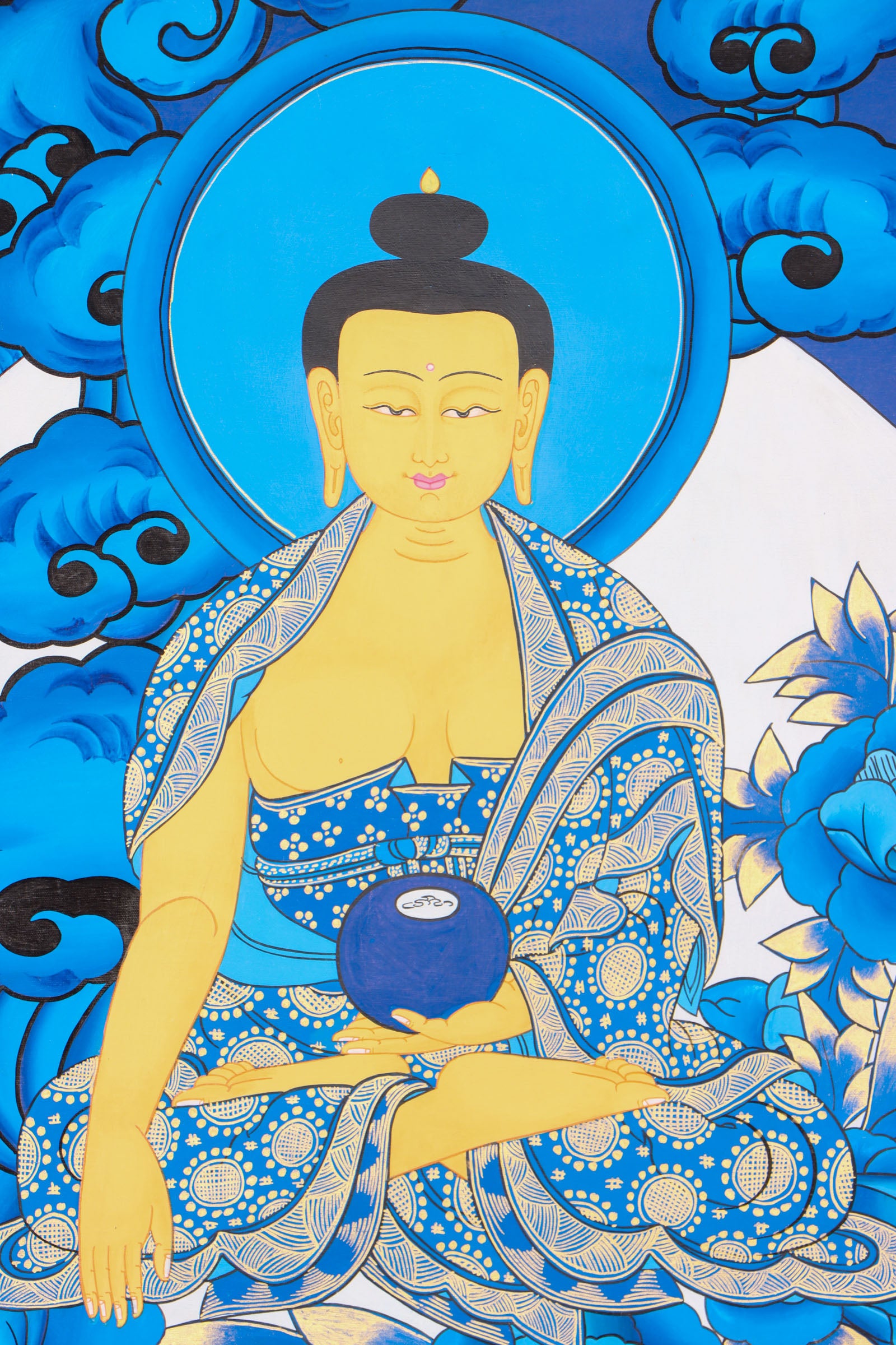 Shakyamuni Buddha Thangka for meditation and prayer.