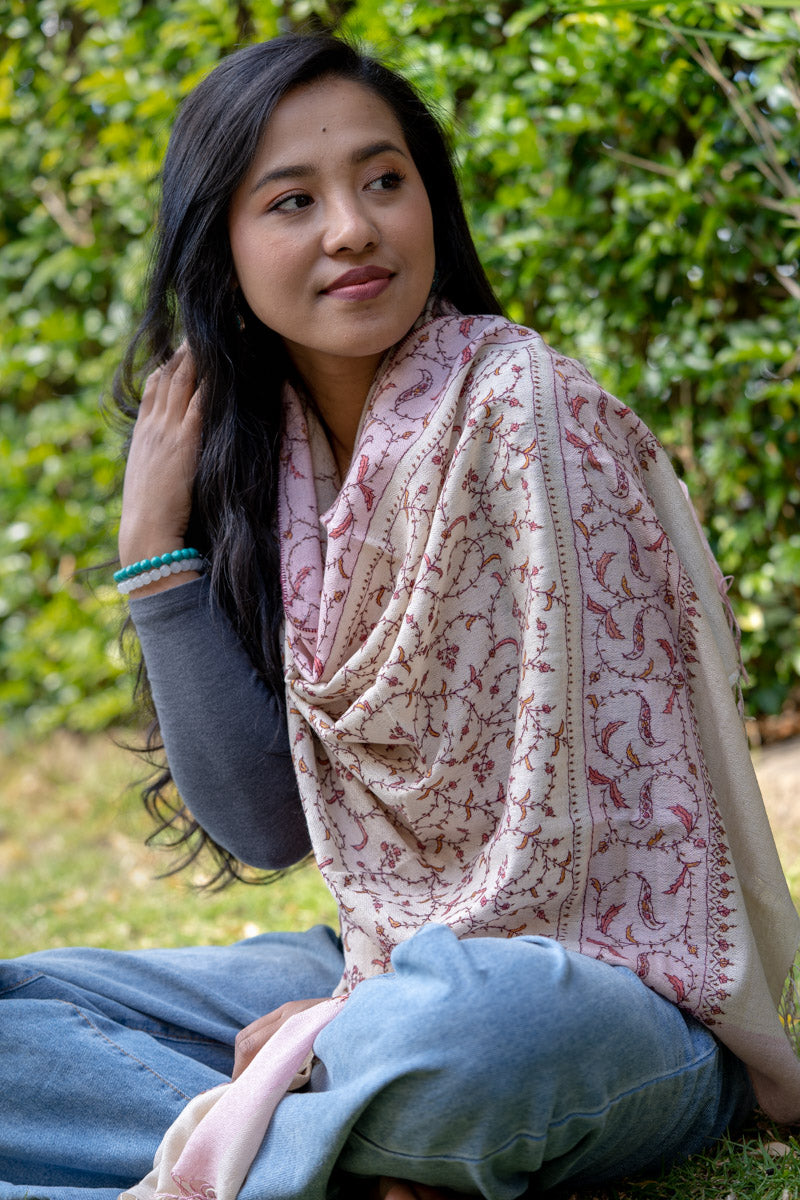 Pashmina shawl for girls made from himalayas