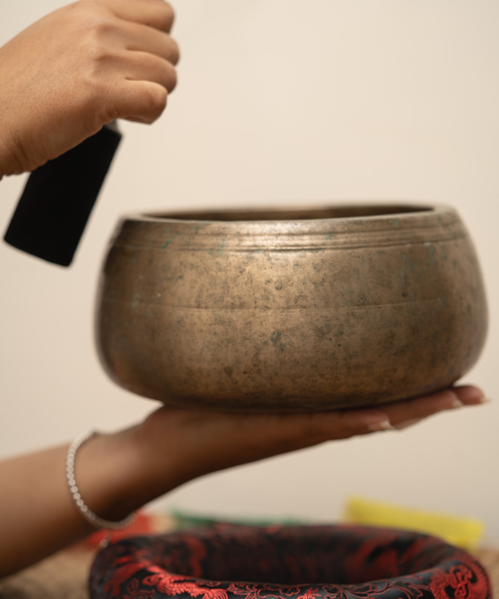 Old mani tibetan singing bowls