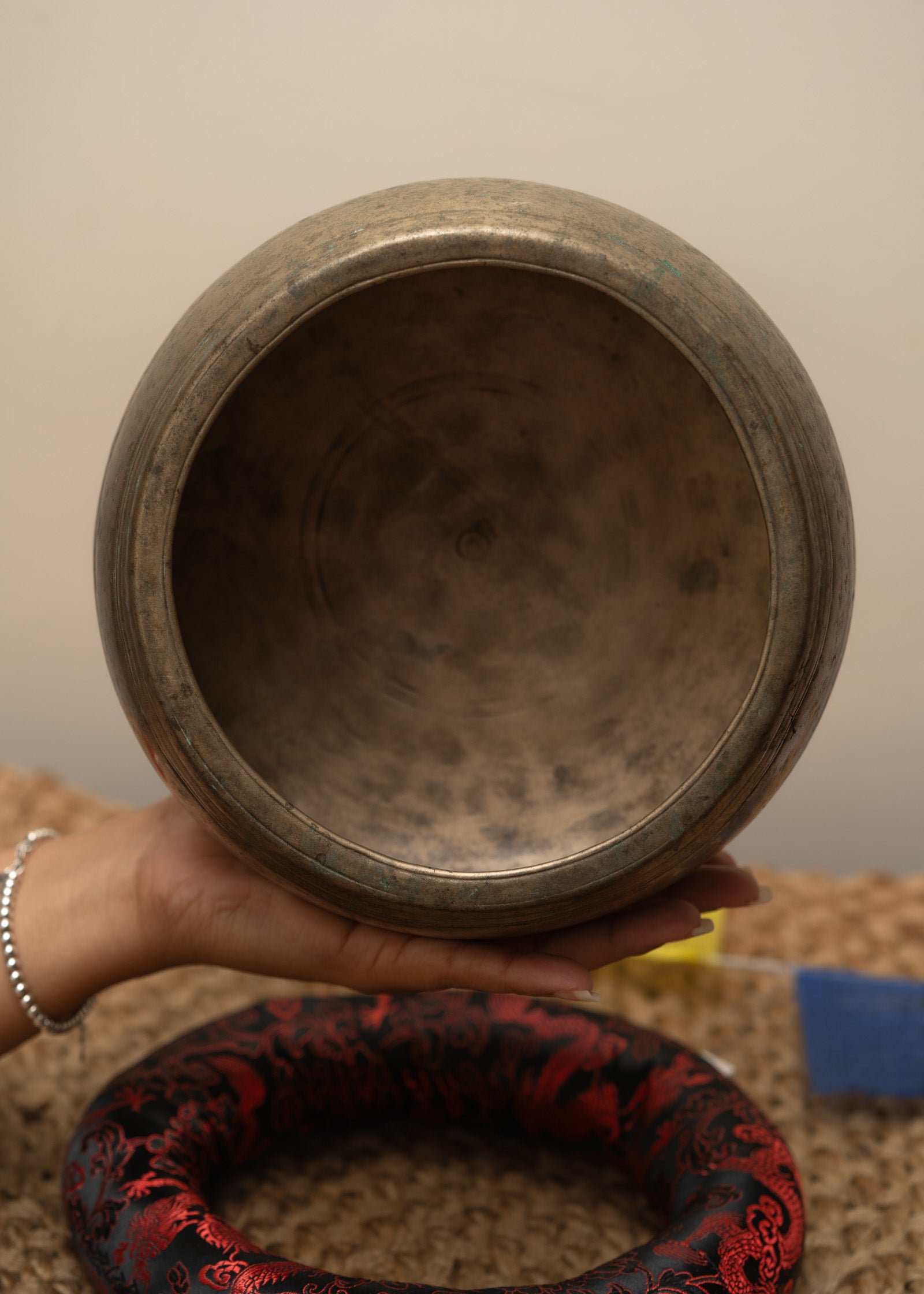 Old mani tibetan singing bowls